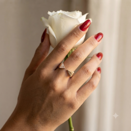 انگشتر مثلثی ژوپینگ طرح طلا